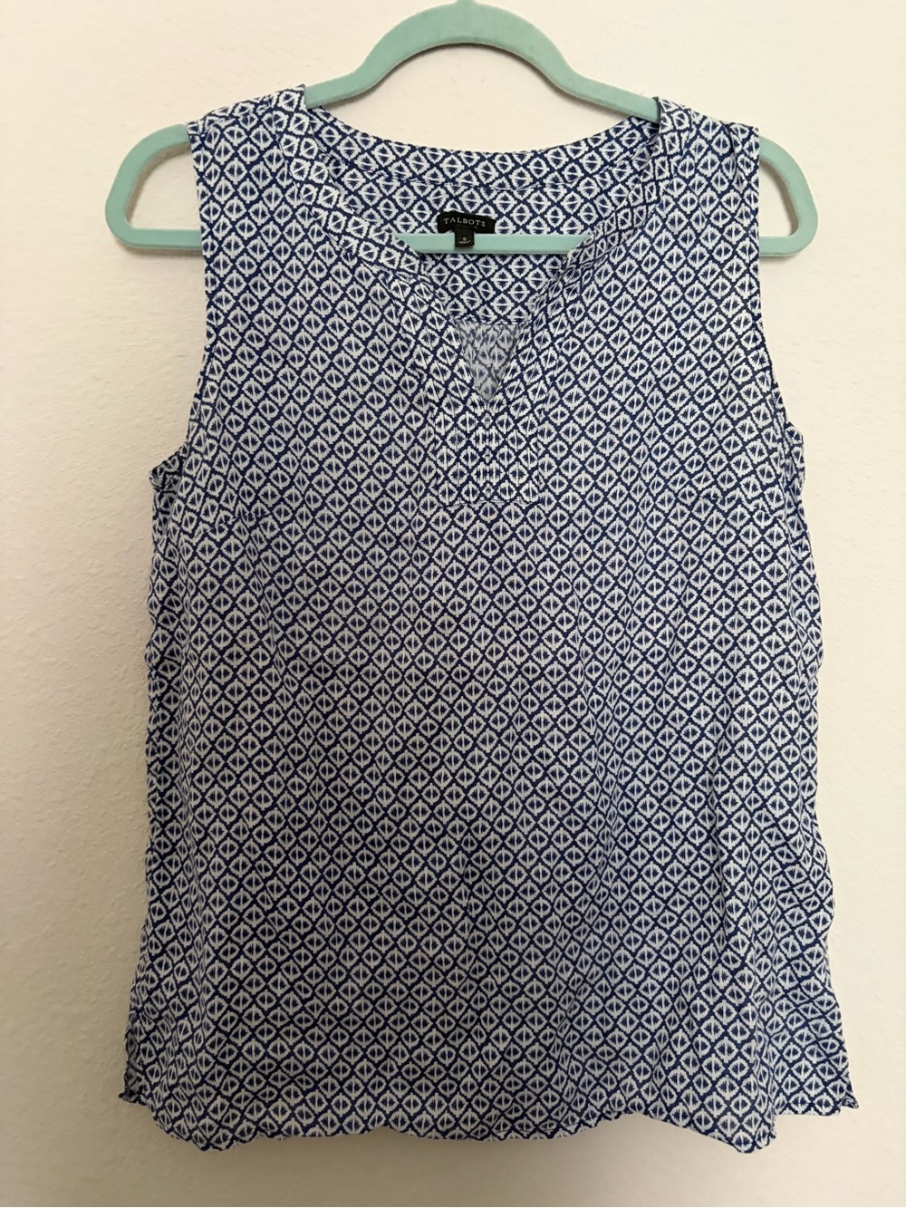100% Linen Talbots Navy and White Geometric Sleeveless Tank Top